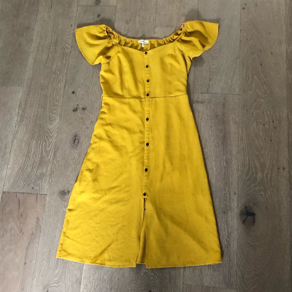⭐️ yellow button down dress ⭐️